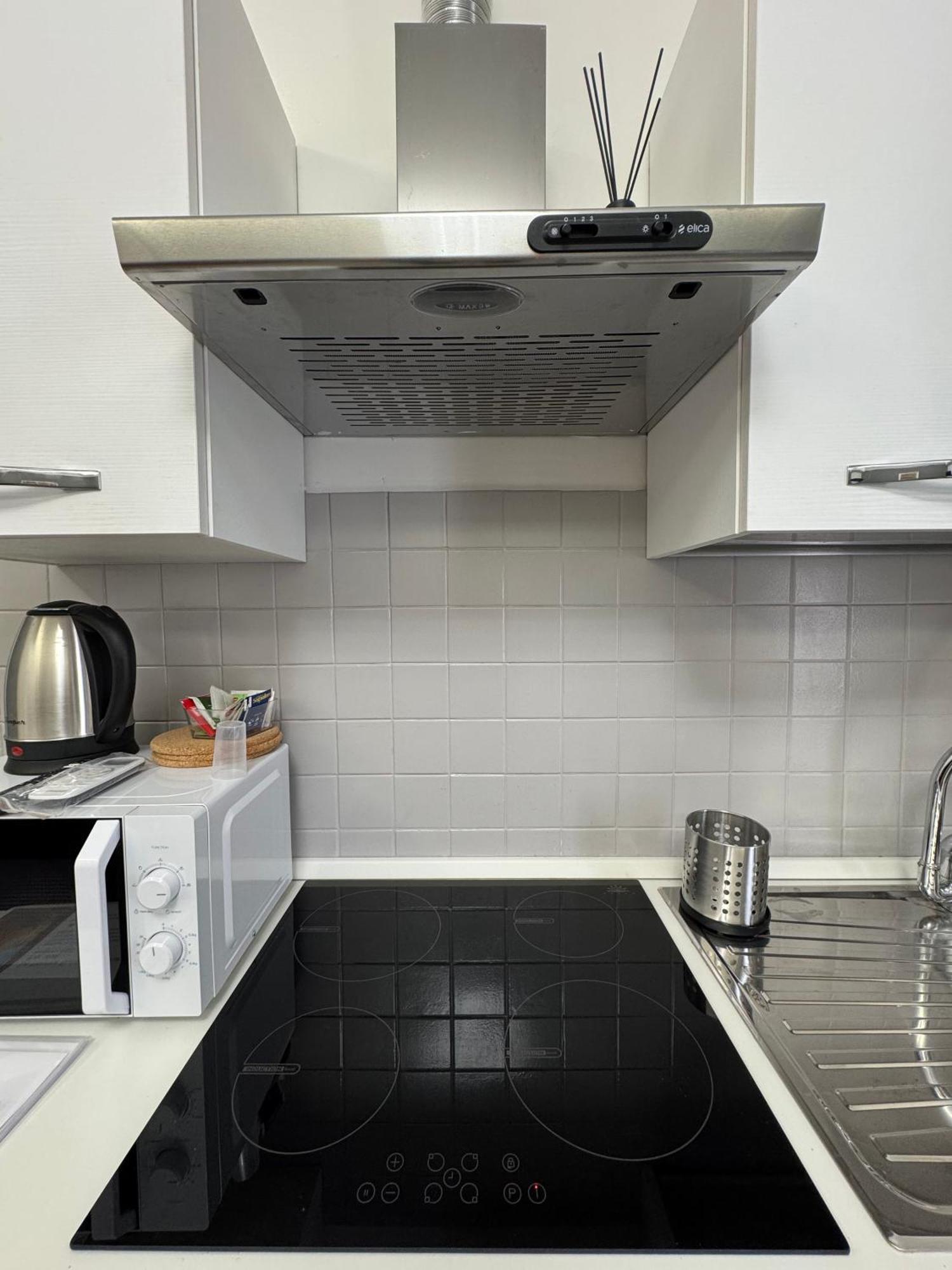 Bellavita House 2br With Private Parking In Apartment *