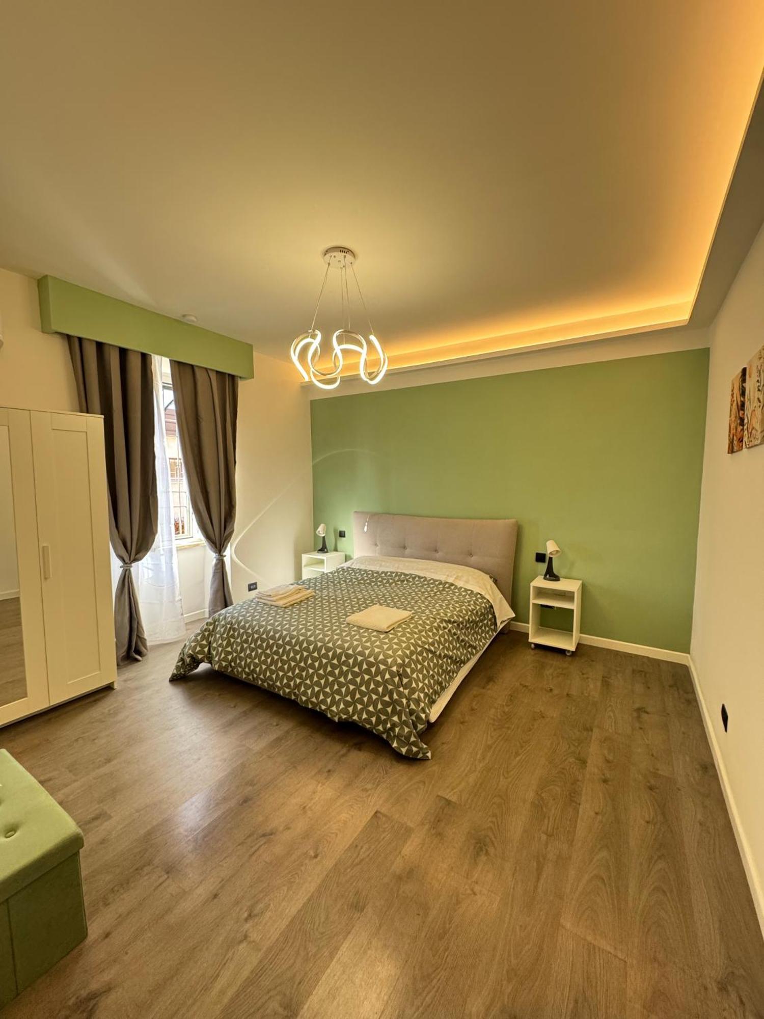 Bellavita House 2br With Private Parking In Apartment
