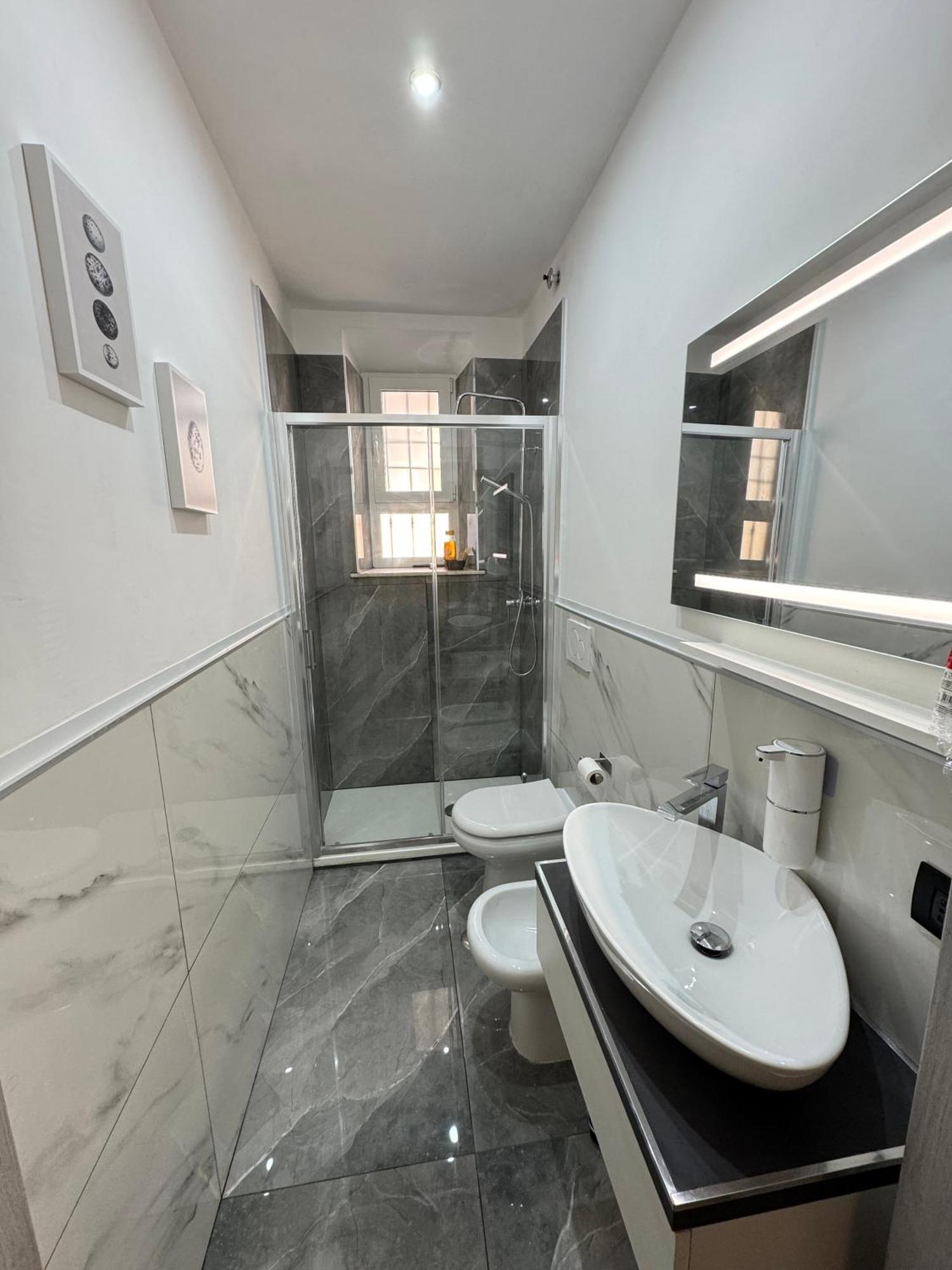 Bellavita House 2br With Private Parking In Apartment Rom