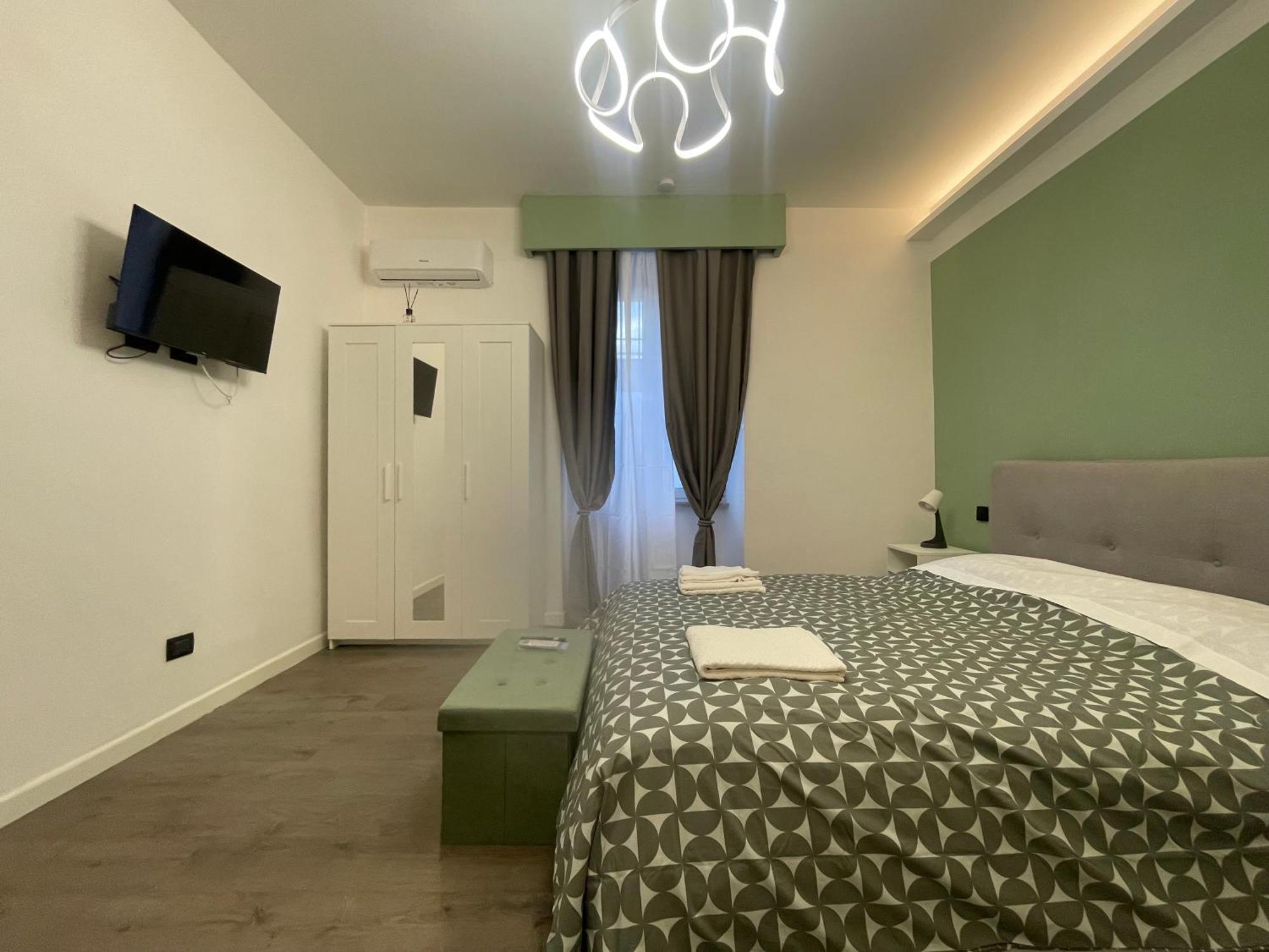 Apartment Bellavita House 2br With Private Parking In