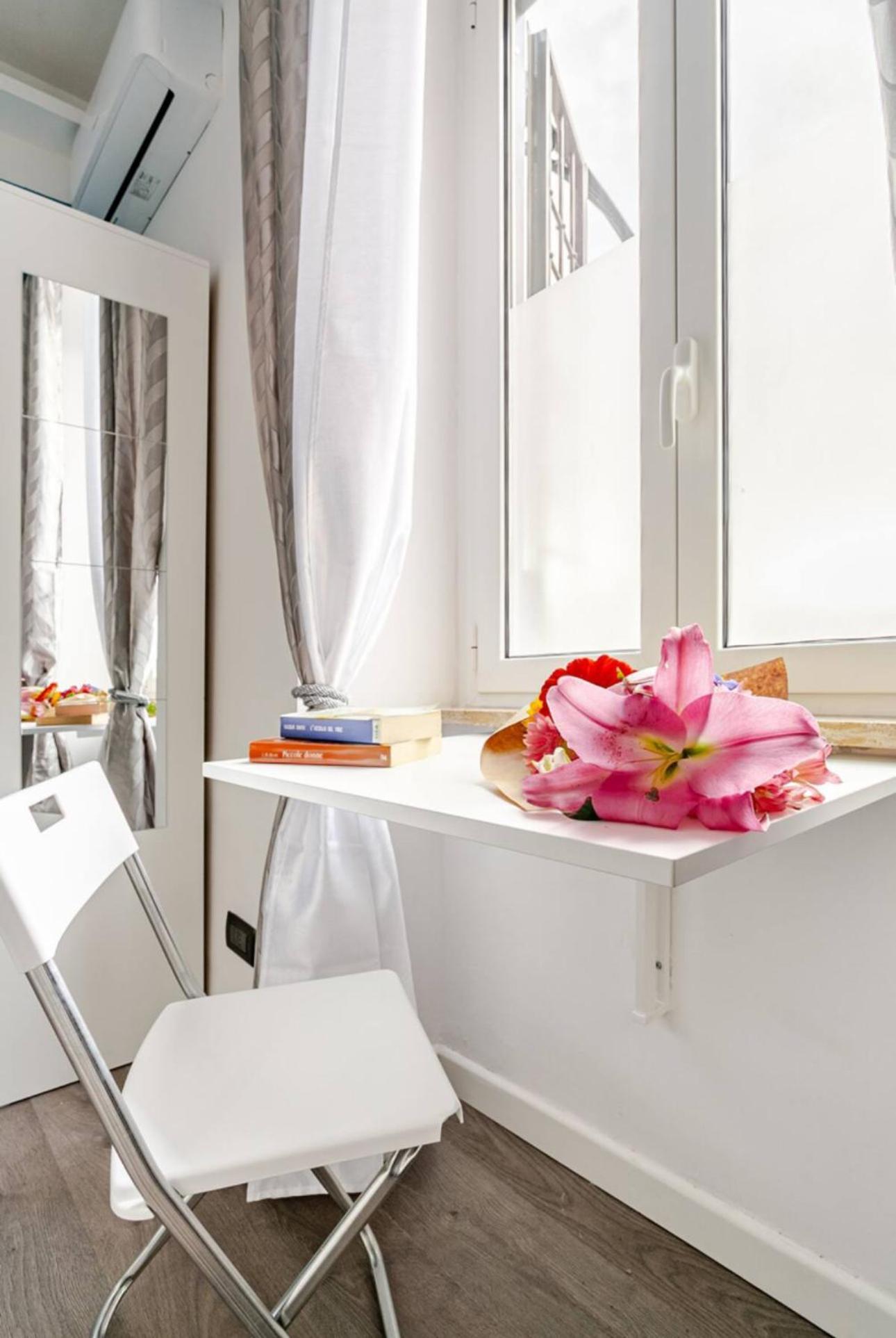 Bellavita House 2br With Private Parking In